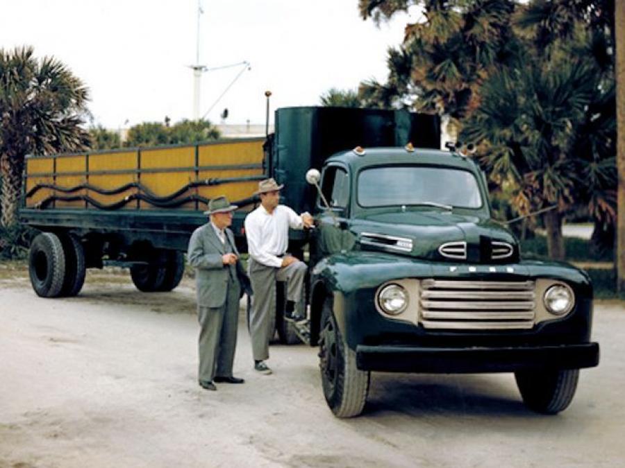  Ford F-7 Tractor Truck 1948 года  (фото 1 из 1)